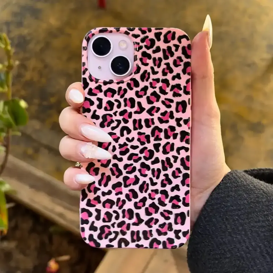 Pembe Kabartmalı Leopar Kılıf