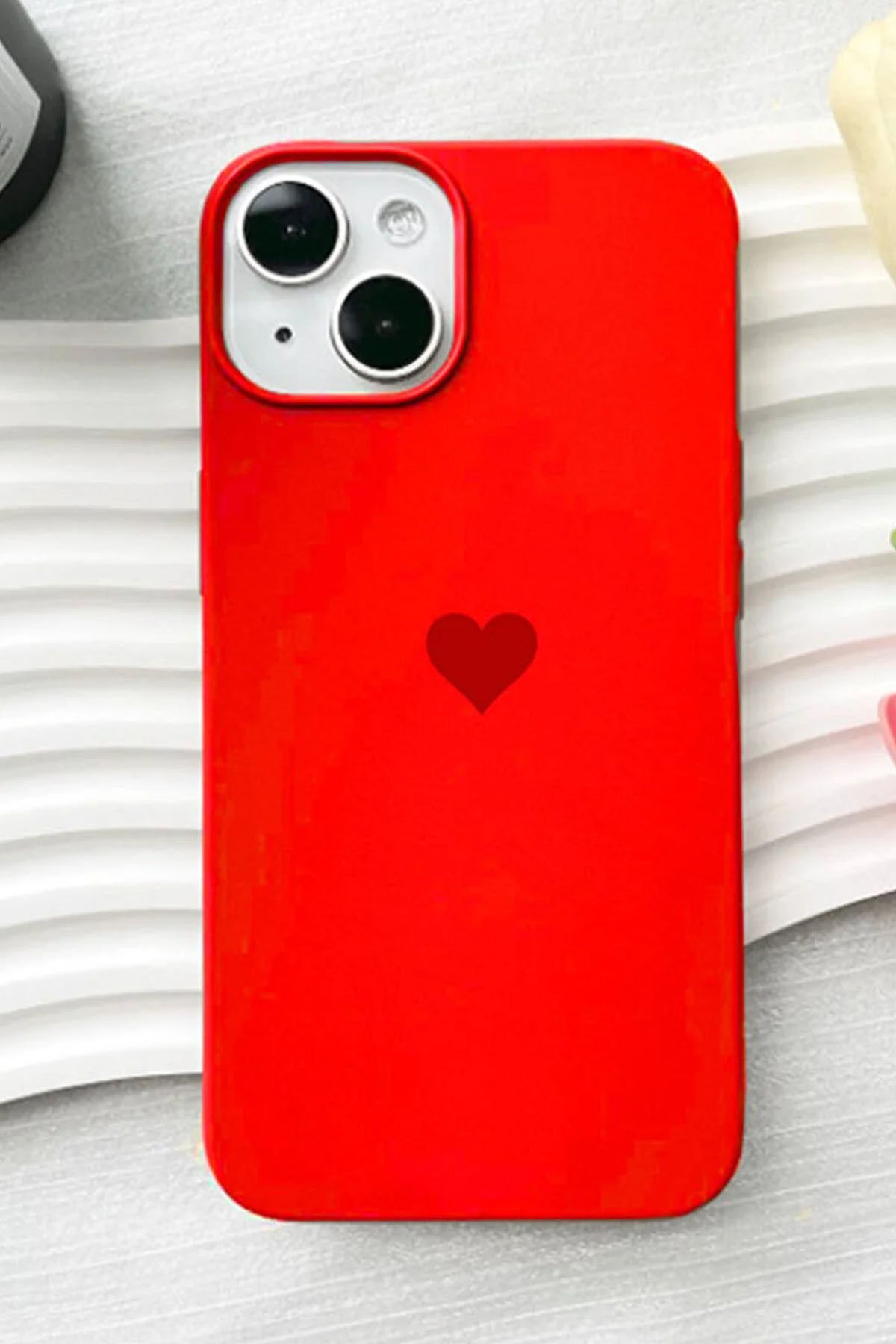 İphone 13/14 Uyumlu Kalp Baskılı Premium Içi Kadife Lansman Arka Kapak